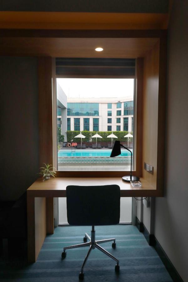 Aloft New Delhi Aerocity Eksteriør bilde A room at the hotel
