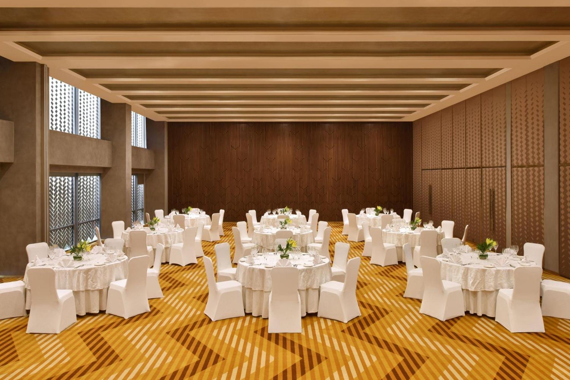 Aloft New Delhi Aerocity Eksteriør bilde The ballroom