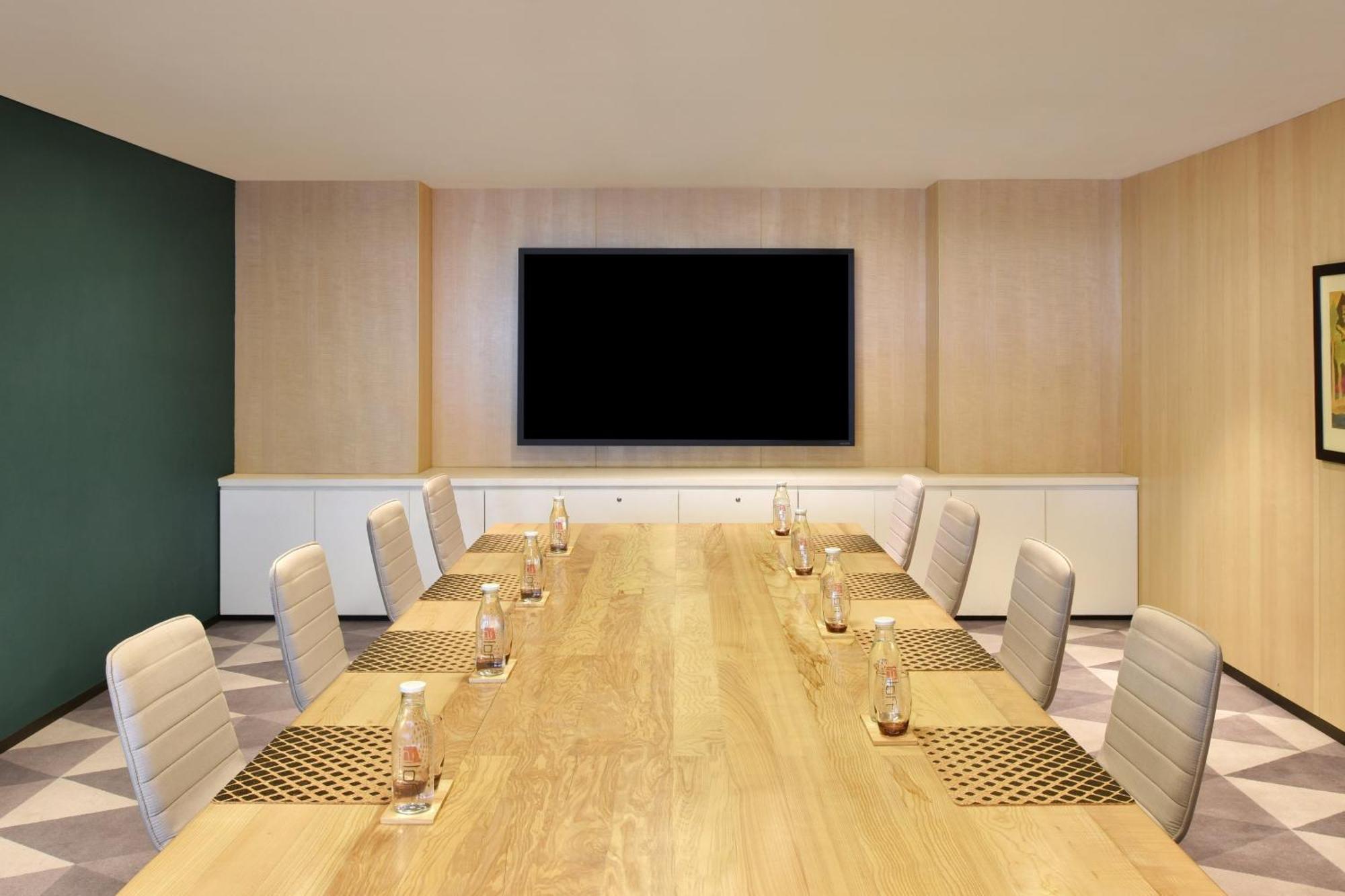 Aloft New Delhi Aerocity Eksteriør bilde Meeting room