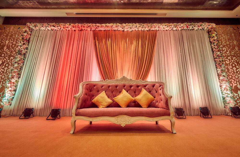 Aloft New Delhi Aerocity Eksteriør bilde A wedding reception in India